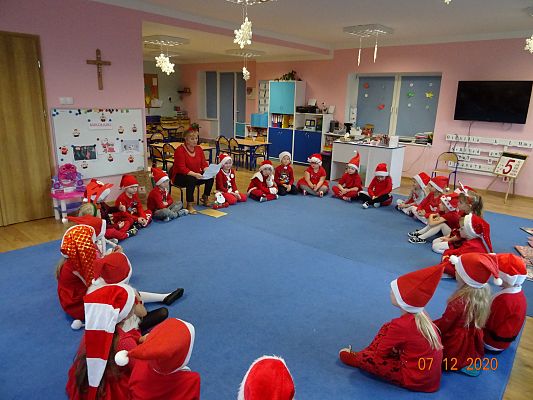 Grafika #17: Mikołajki gr. I Motylki