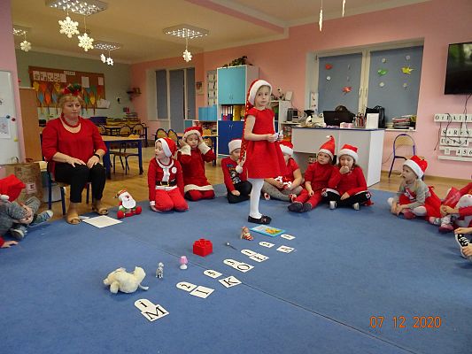 Grafika #19: Mikołajki gr. I Motylki