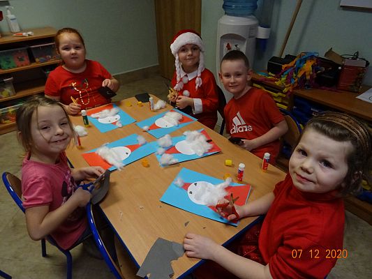 Grafika #37: Mikołajki gr. I Motylki