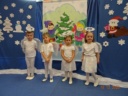 Grafika #1: Święta tuż, tużŚwiąteczny występ przedszkolaków gr. I  Motylki