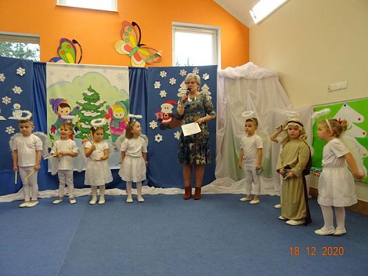 Grafika #3: Święta tuż, tużŚwiąteczny występ przedszkolaków gr. I  Motylki