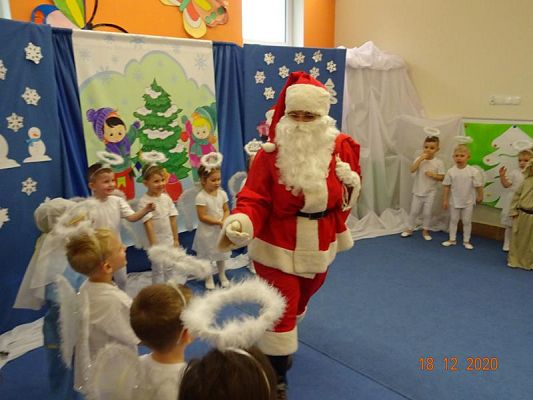Grafika #23: Święta tuż, tużŚwiąteczny występ przedszkolaków gr. I  Motylki