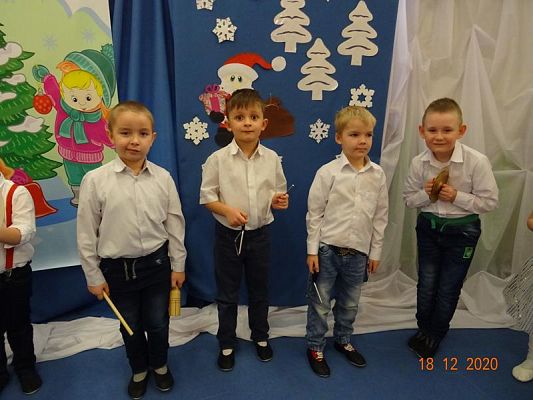 Grafika #2: Święta tuż, tużŚwiąteczny występ przedszkolaków gr. II Rybki