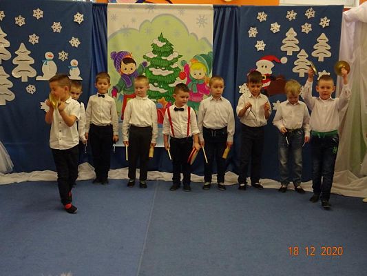 Grafika #4: Święta tuż, tużŚwiąteczny występ przedszkolaków gr. II Rybki
