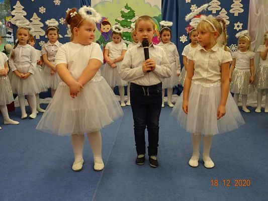 Grafika #6: Święta tuż, tużŚwiąteczny występ przedszkolaków gr. II Rybki