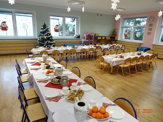 Grafika #1: Spotkanie wigilijne