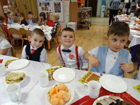 Grafika #7: Spotkanie wigilijne