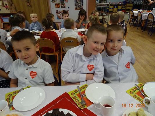 Grafika #9: Spotkanie wigilijne