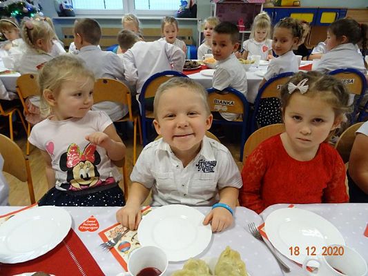 Grafika #14: Spotkanie wigilijne