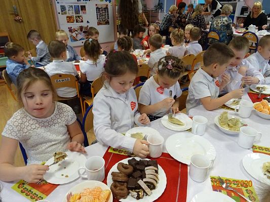 Grafika #25: Spotkanie wigilijne