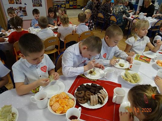 Grafika #26: Spotkanie wigilijne