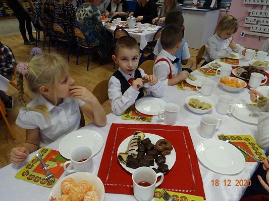 Grafika #27: Spotkanie wigilijne