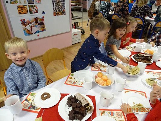 Grafika #28: Spotkanie wigilijne