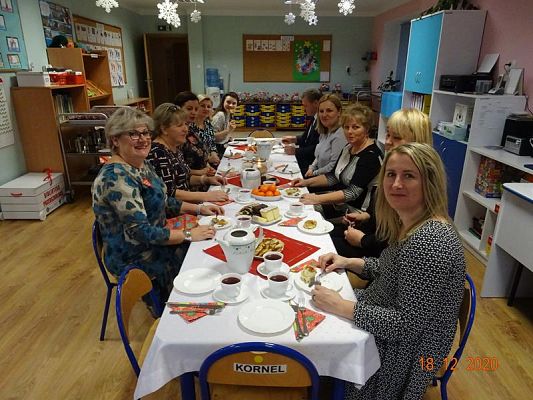 Grafika #35: Spotkanie wigilijne