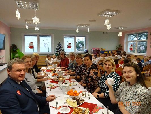 Grafika #36: Spotkanie wigilijne