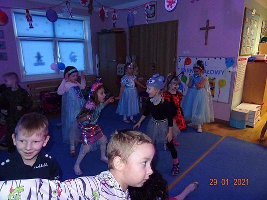 Grafika #46: Bal karnawałowy cz. I