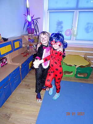 Grafika #32: Bal karnawałowy cz. I