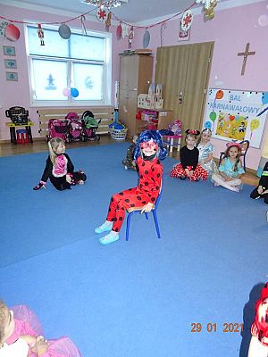 Grafika #17: Bal karnawałowy cz. I