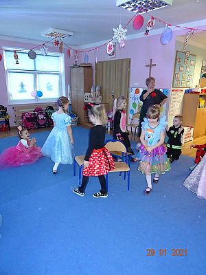 Grafika #18: Bal karnawałowy cz. I