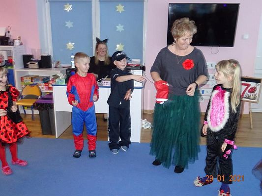 Grafika #8: Bal karnawałowy cz. I