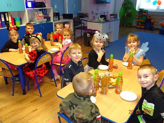 Grafika #5: Bal karnawałowy cz. I