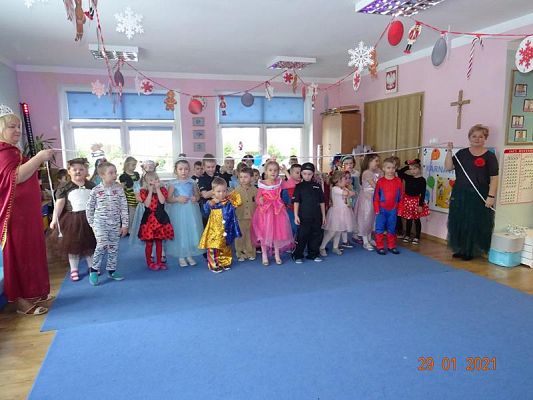 Grafika #3: Bal karnawałowy cz. I