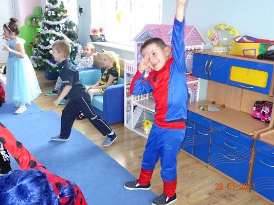 Grafika #1: Bal karnawałowy cz. I