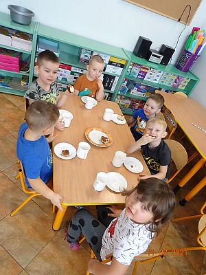 Grafika #1: Tłusty czwartek w przedszkolu