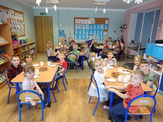 Grafika #5: Tłusty czwartek w przedszkolu