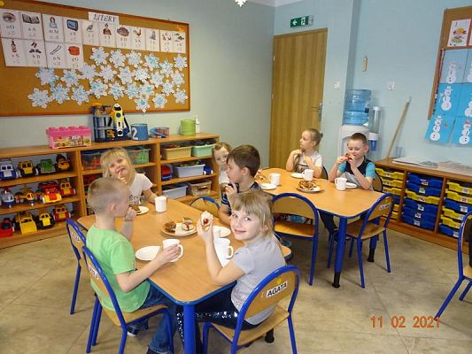 Grafika #15: Tłusty czwartek w przedszkolu