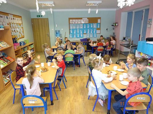 Grafika #18: Tłusty czwartek w przedszkolu