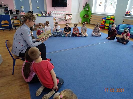 Grafika #1: A niech to gęś kopnie-warsztaty czytelnicze