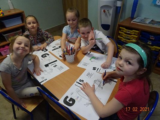 Grafika #14: A niech to gęś kopnie-warsztaty czytelnicze