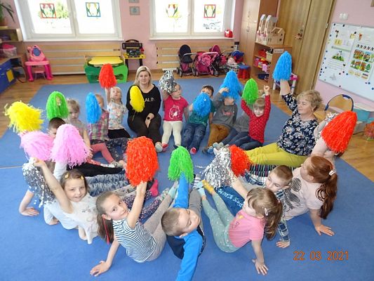 Grafika #3: Dzień kolorowej skarpetki-Światowy Dzień Osób z Zespołem Downa