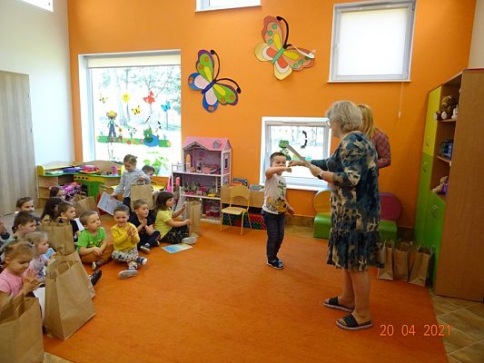 Grafika #13: Wręczenie nagród w konkursie plastycznym Ozdoba wielkanocna