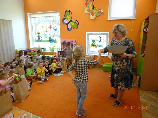 Grafika #14: Wręczenie nagród w konkursie plastycznym Ozdoba wielkanocna