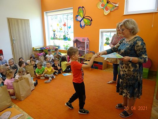 Grafika #16: Wręczenie nagród w konkursie plastycznym Ozdoba wielkanocna