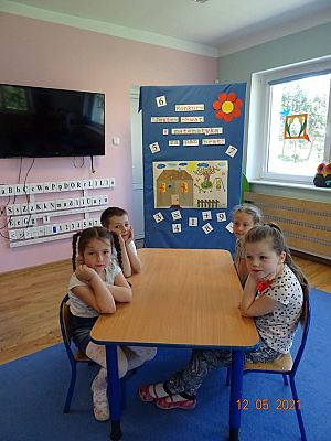 Grafika #0: I Międzyprzedszkolne Potyczki Matematyczne Jestem chwat-z matematyką za pan brat