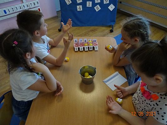 Grafika #3: I Międzyprzedszkolne Potyczki Matematyczne Jestem chwat-z matematyką za pan brat