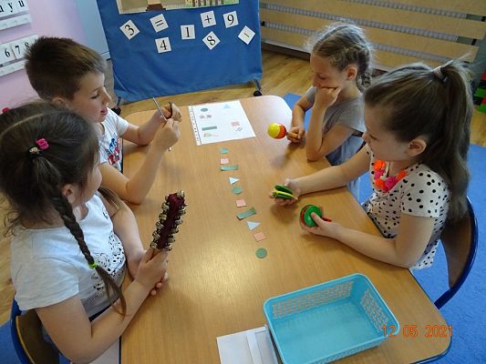 Grafika #4: I Międzyprzedszkolne Potyczki Matematyczne Jestem chwat-z matematyką za pan brat