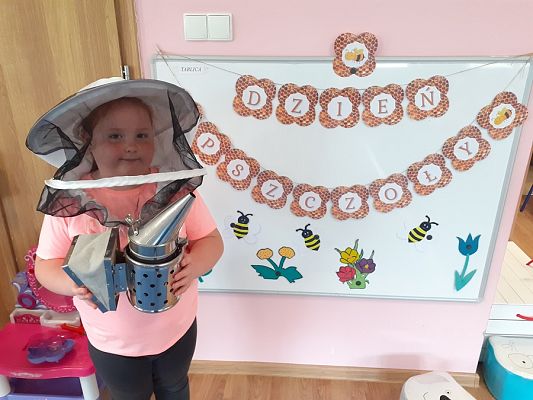 Grafika #24: Światowy Dzień Pszczół-zajęcia gr. II