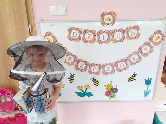 Grafika #20: Światowy Dzień Pszczół-zajęcia gr. II