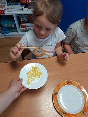 Grafika #0: Światowy Dzień Pszczół-zajęcia gr. II