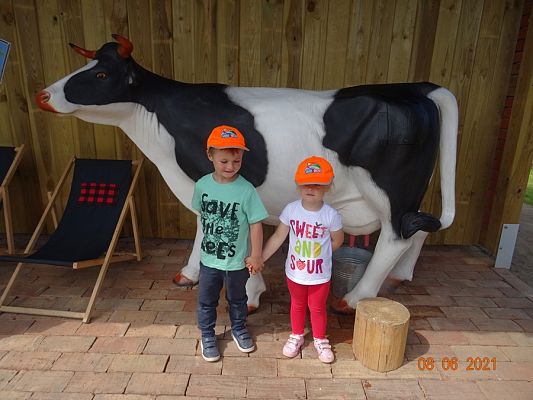 Grafika #28: Wycieczka na Farmę Alexa cz. I