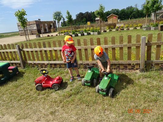 Grafika #15: Wycieczka na Farmę Alexa cz. II