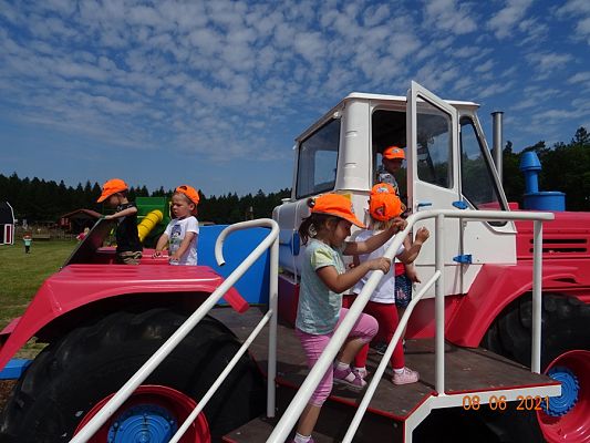 Grafika #29: Wycieczka na Farmę Alexa cz. II