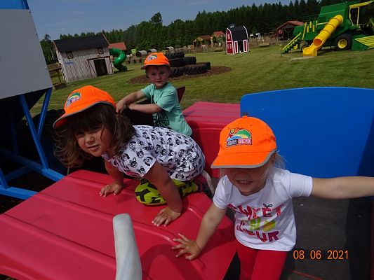 Grafika #34: Wycieczka na Farmę Alexa cz. II