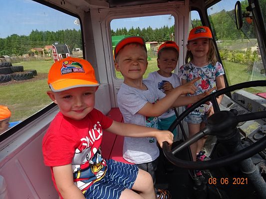 Grafika #35: Wycieczka na Farmę Alexa cz. II