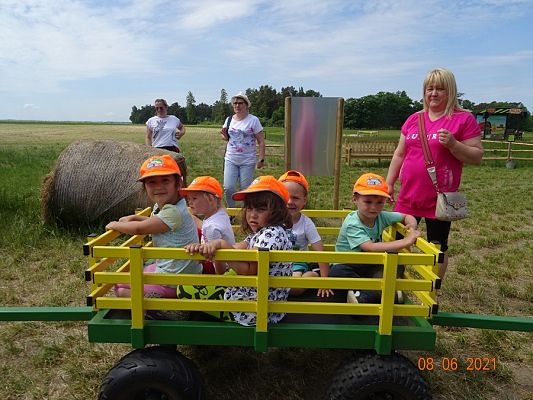 Grafika #38: Wycieczka na Farmę Alexa cz. II
