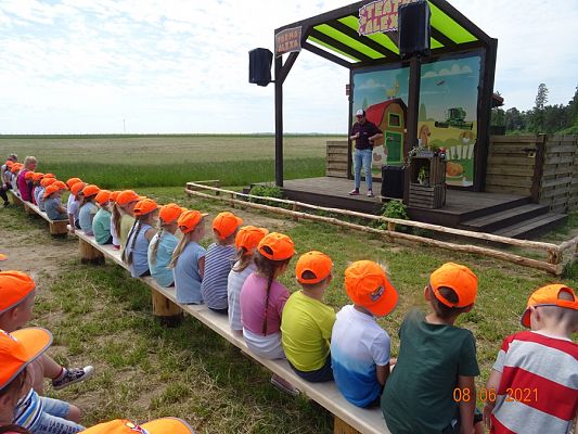 Grafika #44: Wycieczka na Farmę Alexa cz. II